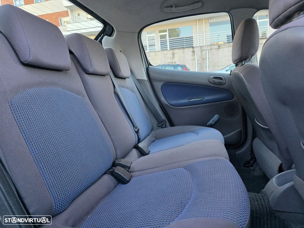 Peugeot 206 1.1 Color Line - 13