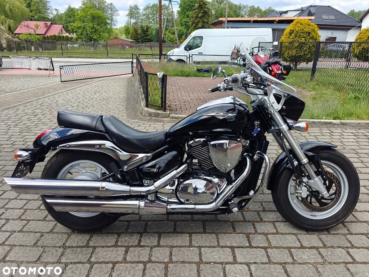 Suzuki Intruder - 1