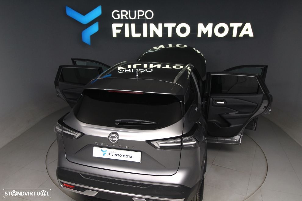 Nissan Qashqai 1.3 DIG-T N-Connecta Xtronic - 10