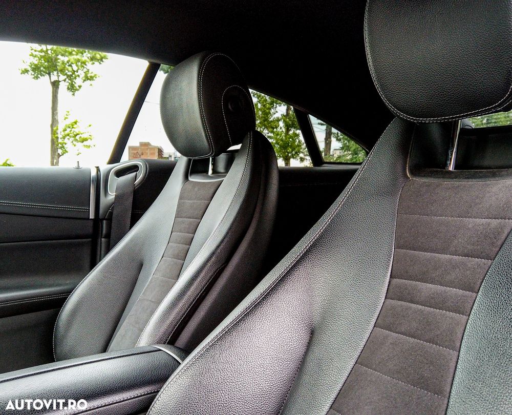 Mercedes-Benz E 220 d 4Matic Coupe 9G-TRONIC AMG Line - 12