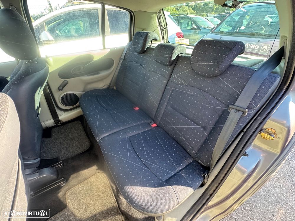 Renault Clio 1.2 16V Expression - 5