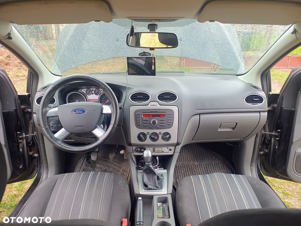 Ford Focus 1.8 TDCi Ambiente - 9
