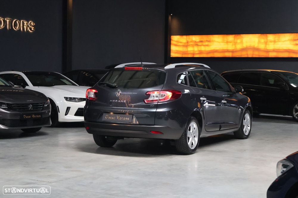 Renault Mégane 1.5 dCi Dynamique - 8