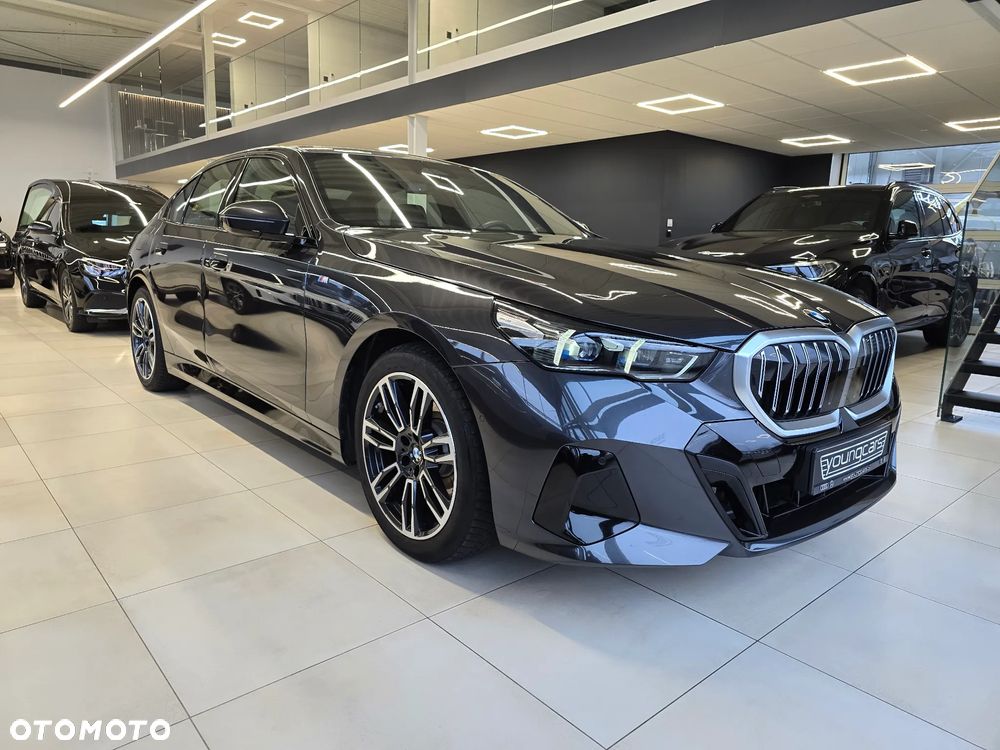 BMW Seria 5 520i mHEV M Sport - 4