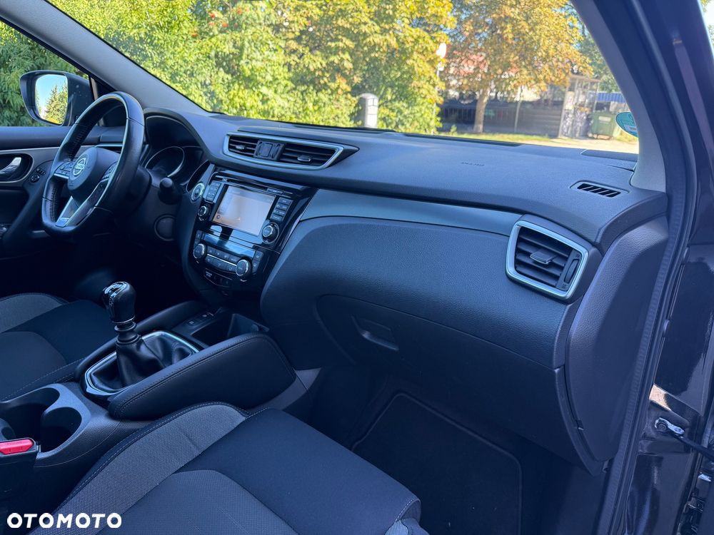 Nissan Qashqai 1.6 DIG-T N-Connecta - 19
