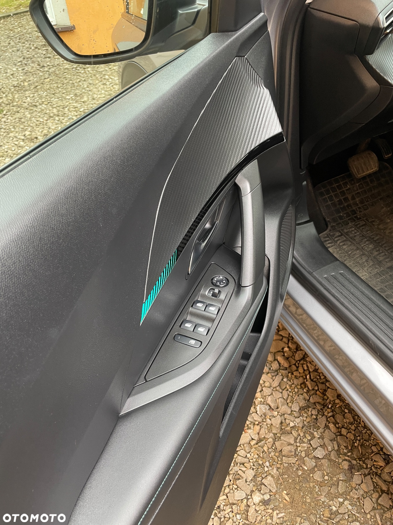Peugeot 2008 1.2 PureTech Allure Pack S&S EAT8 - 7