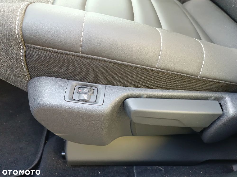 Citroën C3 Aircross PureTech 130 Stop & Start EAT6 OPF MAX - 18