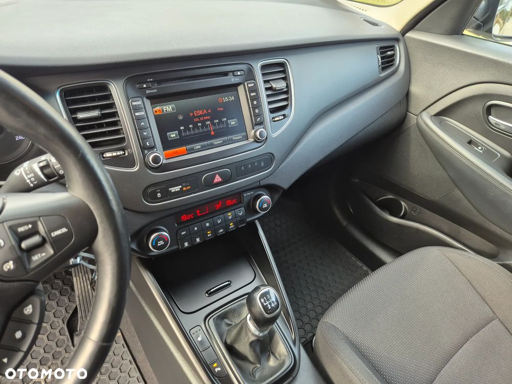 Kia Carens 1.7 CRDi 115 Dream Team Edition - 15