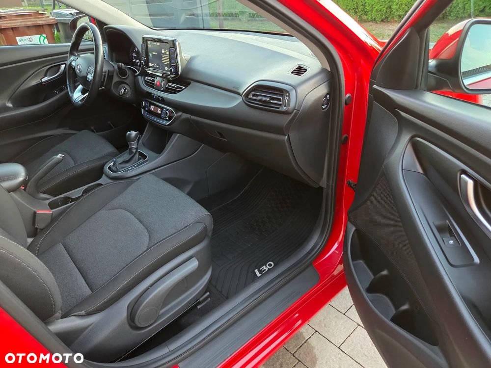 Hyundai i30 1.6 D Comfort DCT - 17
