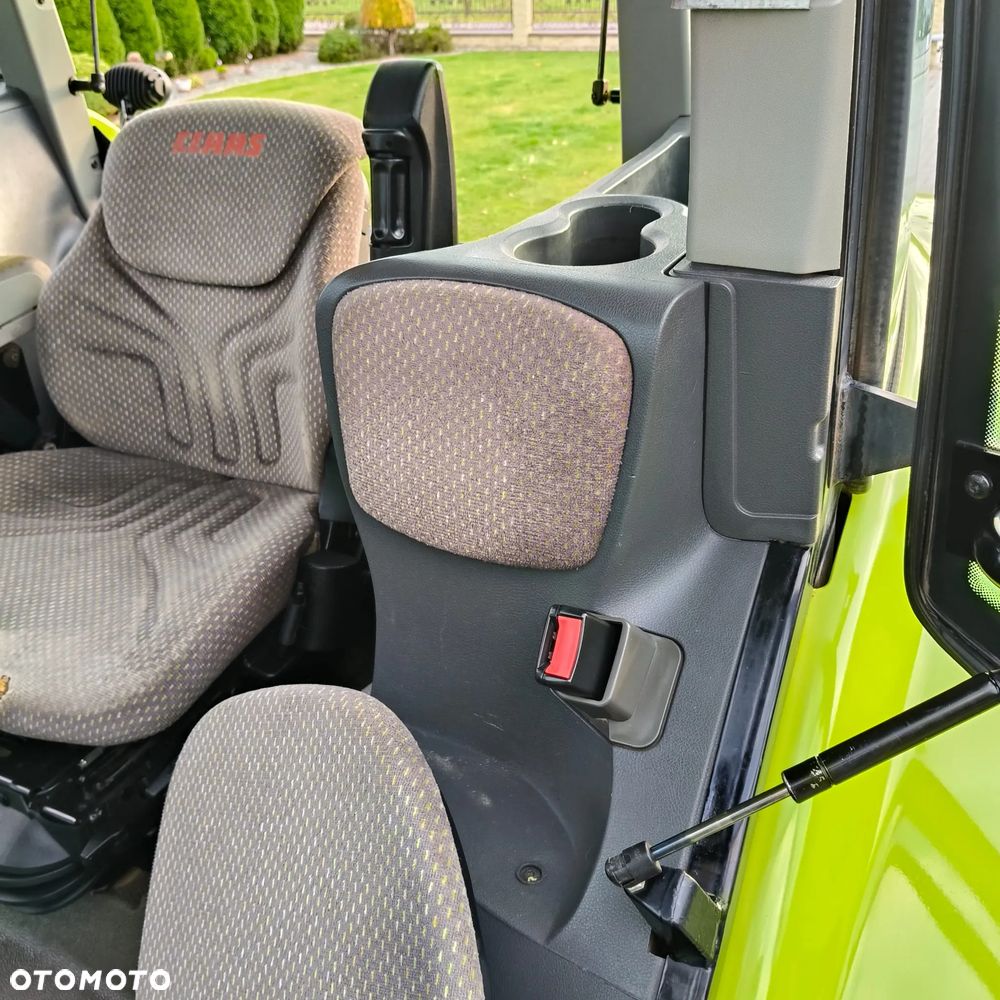Claas Axion 820 - 18