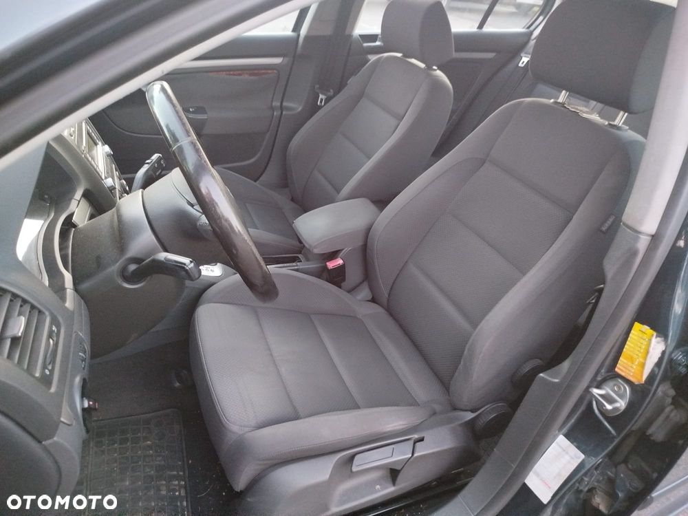 Volkswagen Golf 2.0 TDI DSG Sportline - 13