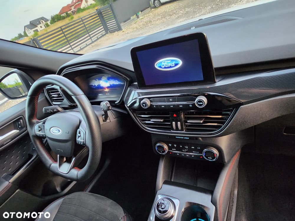 Ford Kuga 2.5P PHEV FWD ST-Line X - 35