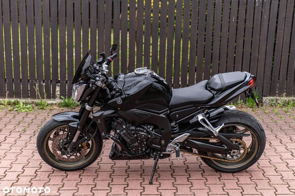 Yamaha FZ - 9