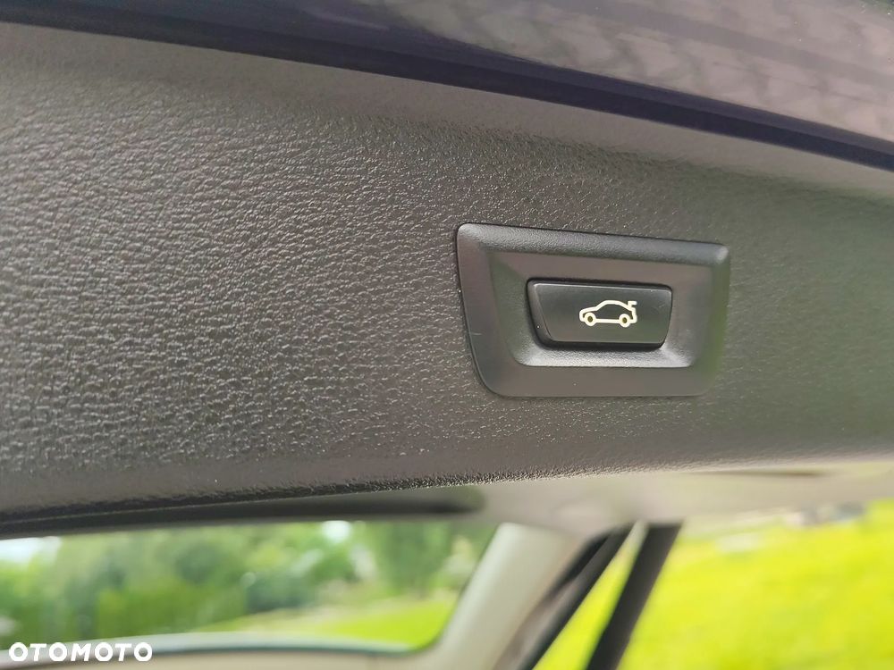 BMW X3 28i xDrive - 23