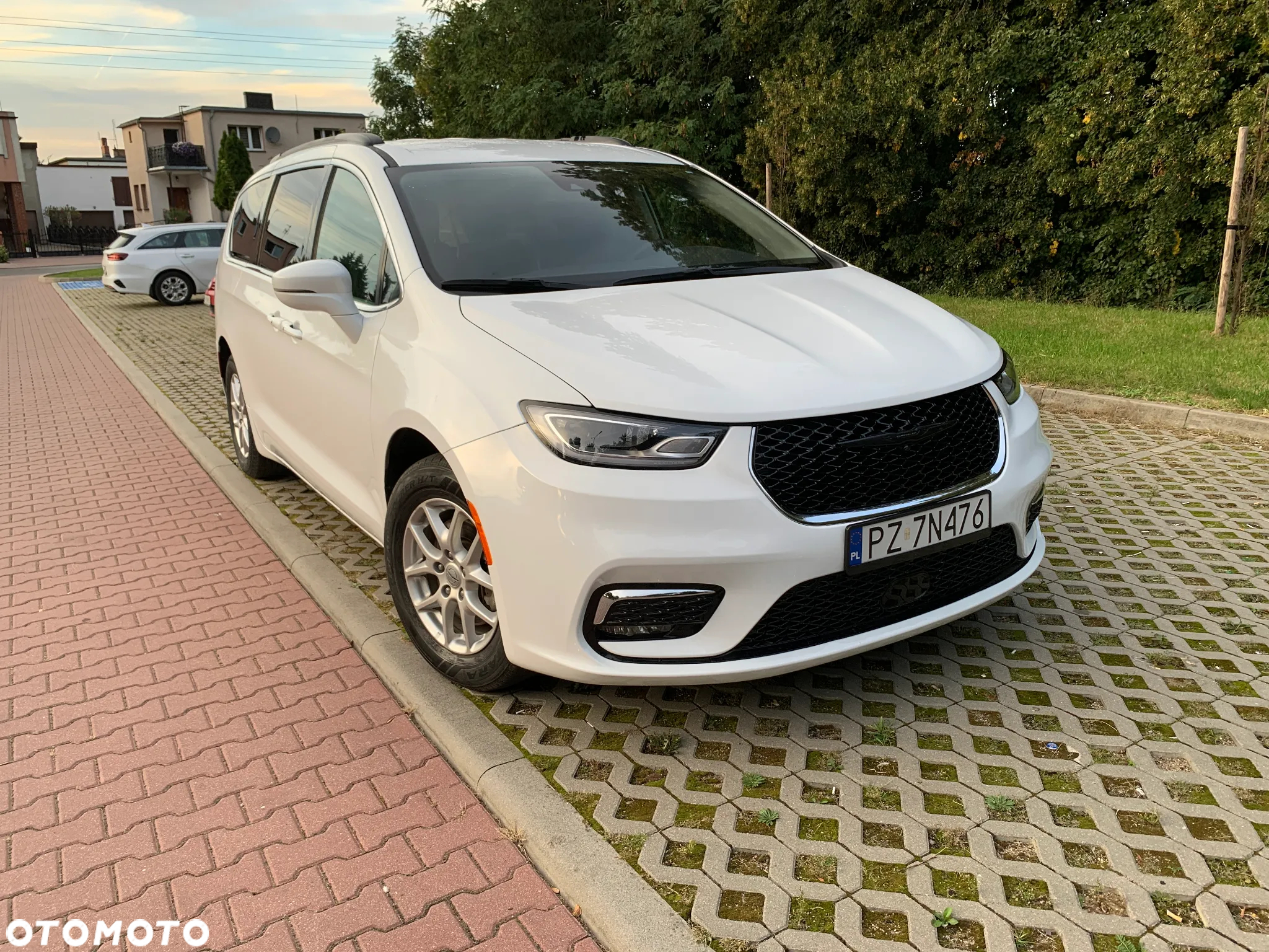 Chrysler Pacifica - 9