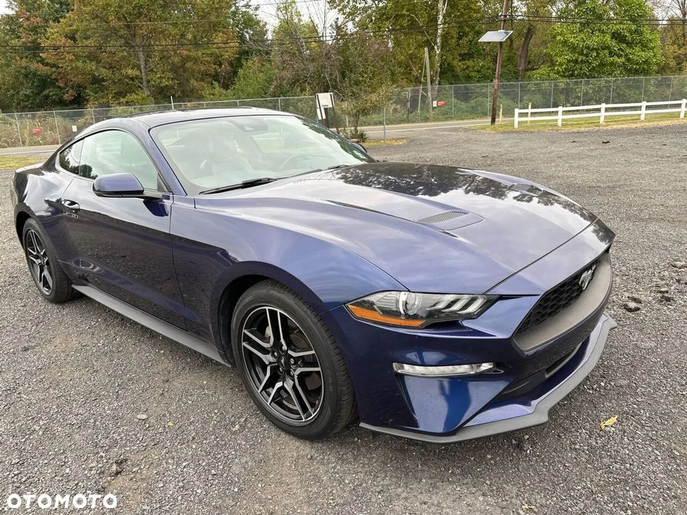 Ford Mustang - 3