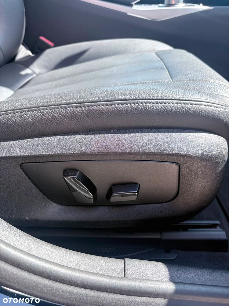 BMW Seria 5 520i - 4