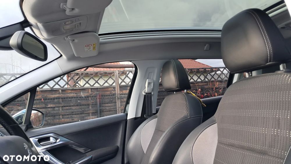 Peugeot 2008 1.6 BlueHDi Allure - 8