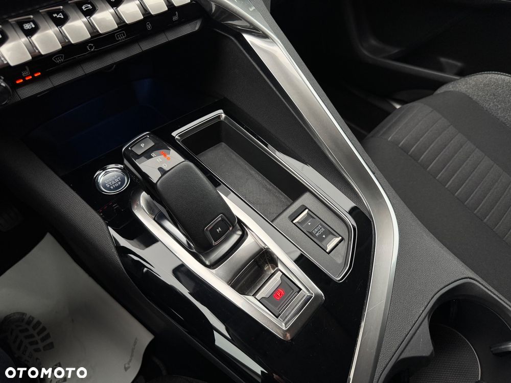 Peugeot 3008 BlueHDi 130 Stop & Start EAT8 Allure - 32