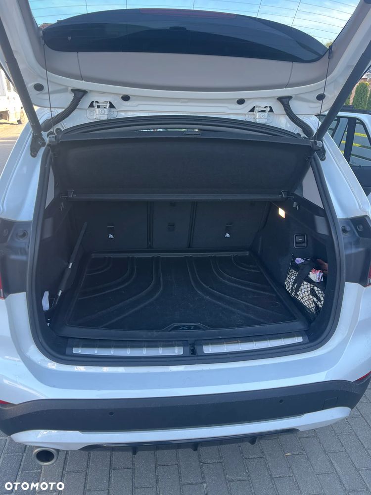 BMW X1 sDrive18i Sport Line - 2