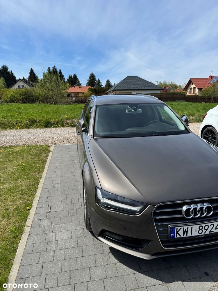 Audi A4 Avant 2.0 TDI DPF clean diesel multitronic Ambiente - 12