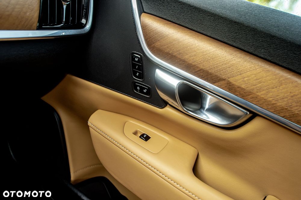 Volvo V90 D5 AWD Geartronic Inscription - 36