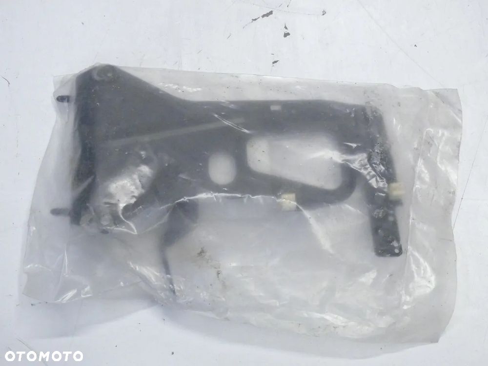 MOCOWANIE WSPORNIK WEBASTO BMW 5 G30 G31 - 1