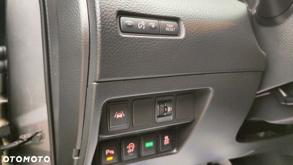 Nissan Qashqai 1.6 dCi Xtronic TEKNA+ - 33