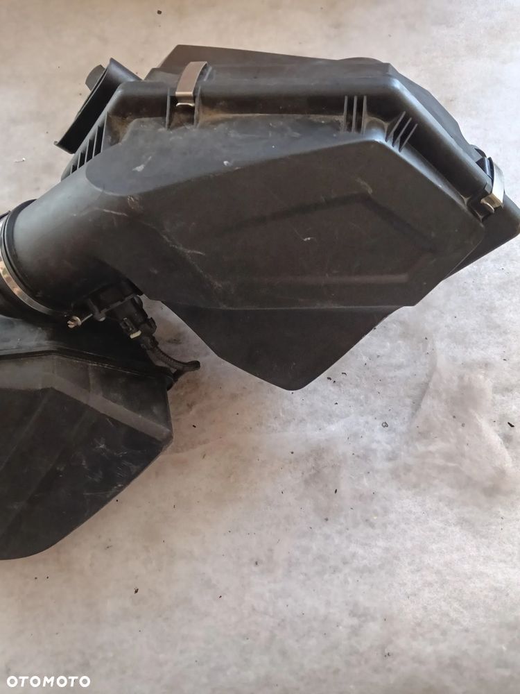 OBUDOWA FILTRA POWIETRZA REZONATOR BMW G20 G21 BENZYNA 8580424 - 2