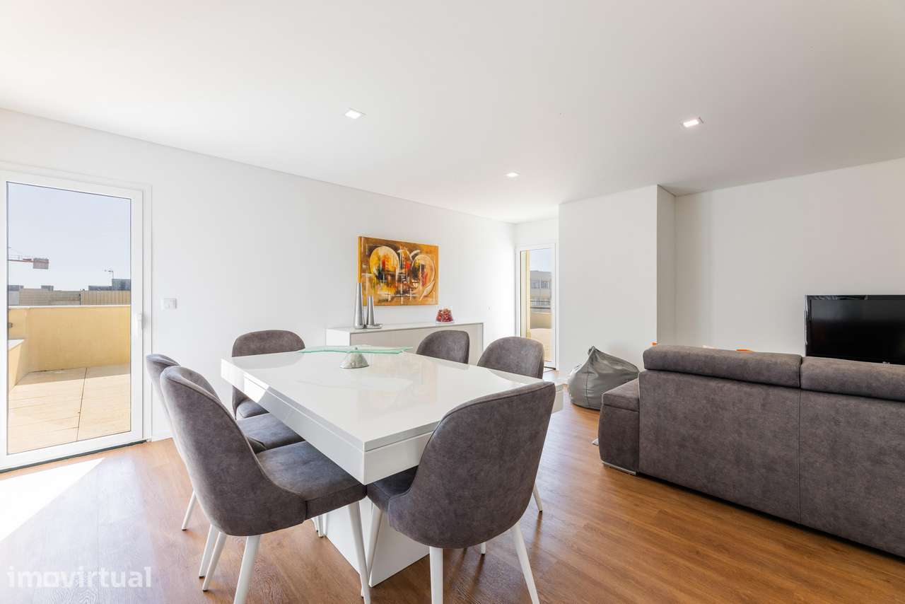 Apartamento T2 com terraço e garagem em Vila do Conde - Grande imagem: 2/6