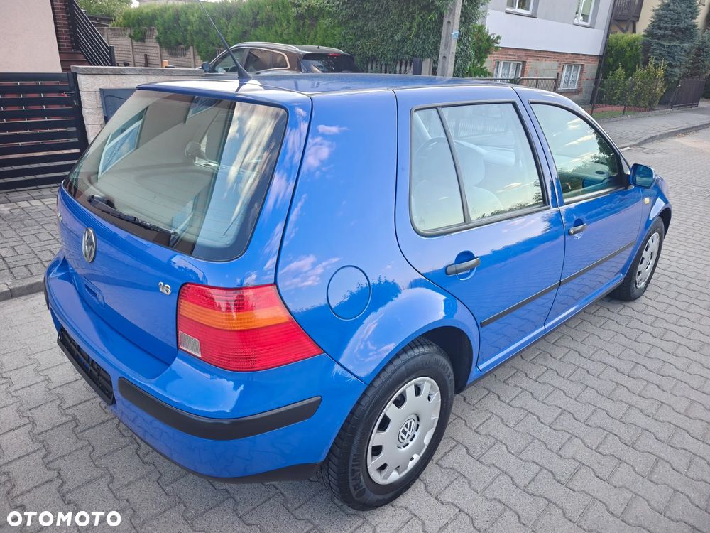 Volkswagen Golf - 3