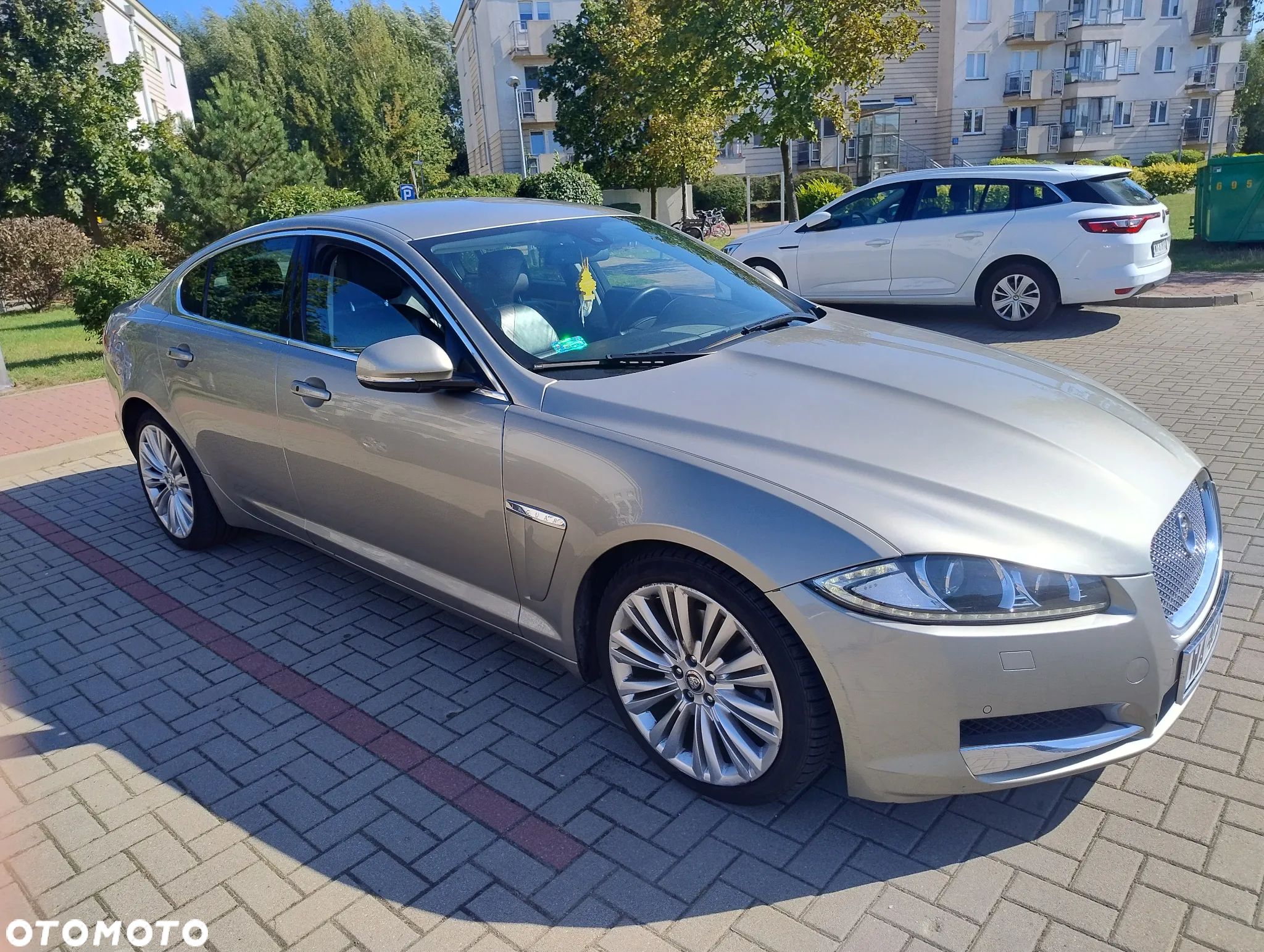 Jaguar XF 2.2 D Luxury - 1