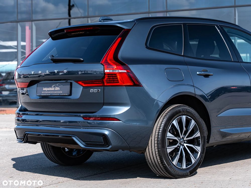 Volvo XC 60 B5 B AWD Plus Dark - 14