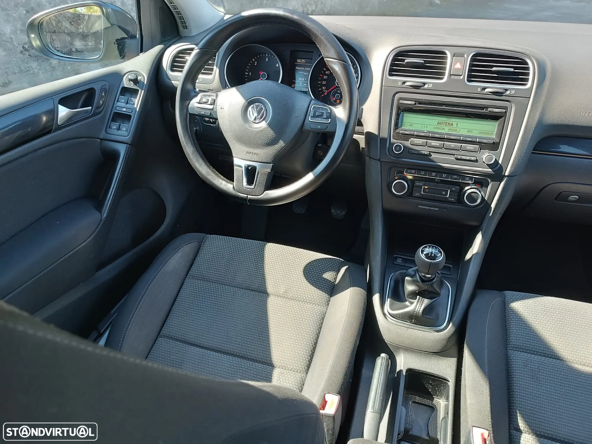 VW Golf 1.6 TDi Confortline - 15