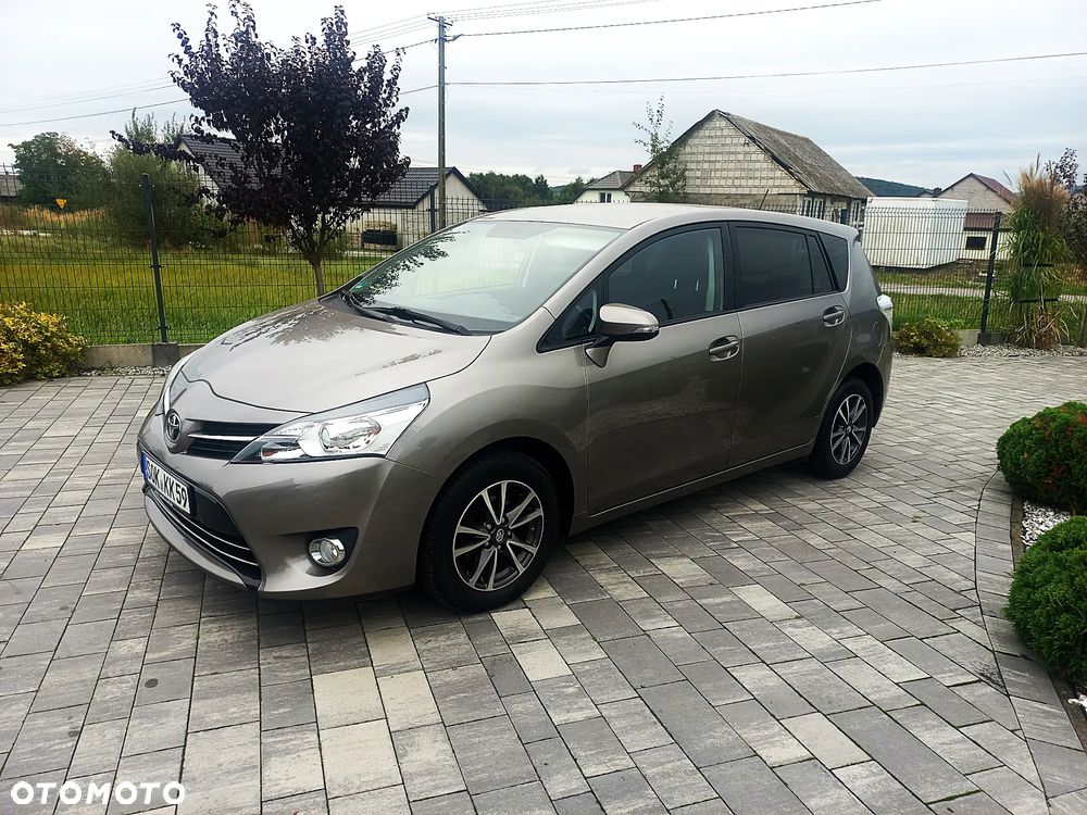 Toyota Verso 1.6 D-4D Prestige - 16
