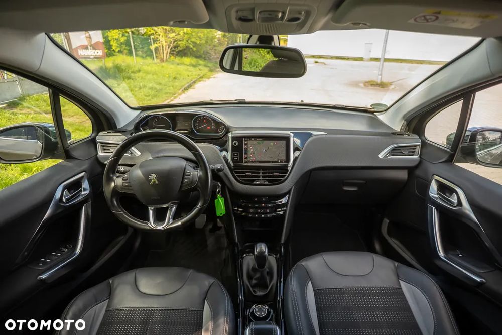 Peugeot 2008 1.2 Pure Tech Style S&S - 35