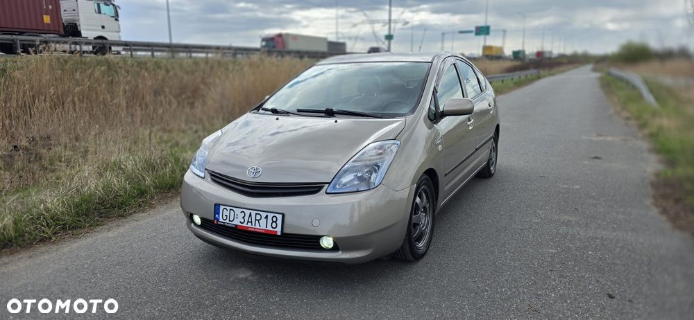 Toyota Prius 1.5 VVT-i Sol - 1