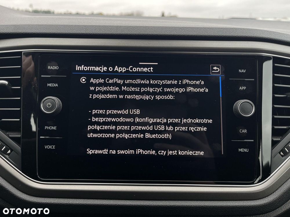 Volkswagen T-Roc - 16