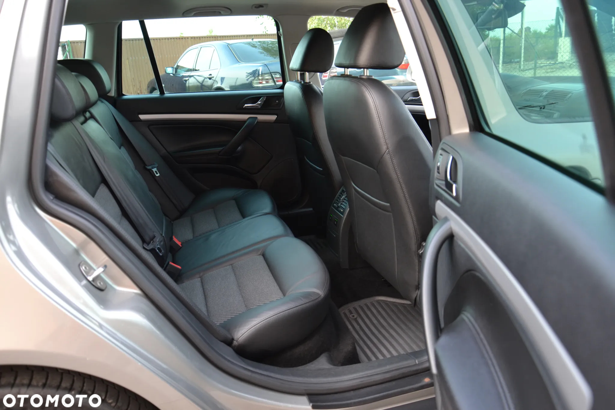Skoda Octavia Combi 1.4 TSI DSG Ambition - 8