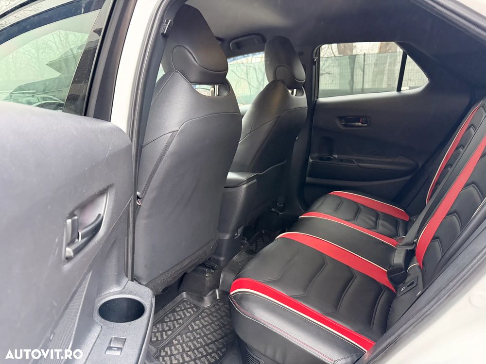 Toyota C-HR 2.0 HEV 197 CP 4x2 CVT Dynamic - 9