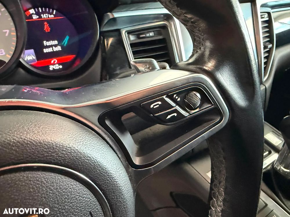 Porsche Macan S - 15