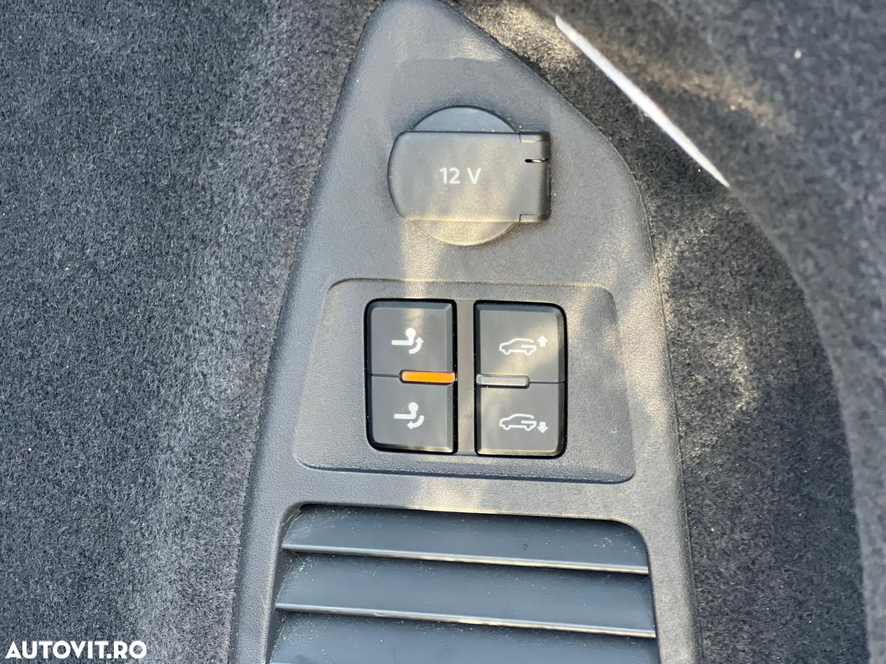 Volkswagen Touareg V6 TDI 4MOTION Elegance - 28