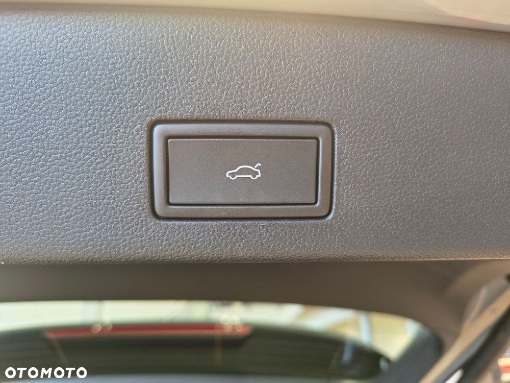 Volkswagen Golf Variant 1.5 eTSI mHEV Life Plus DSG - 22