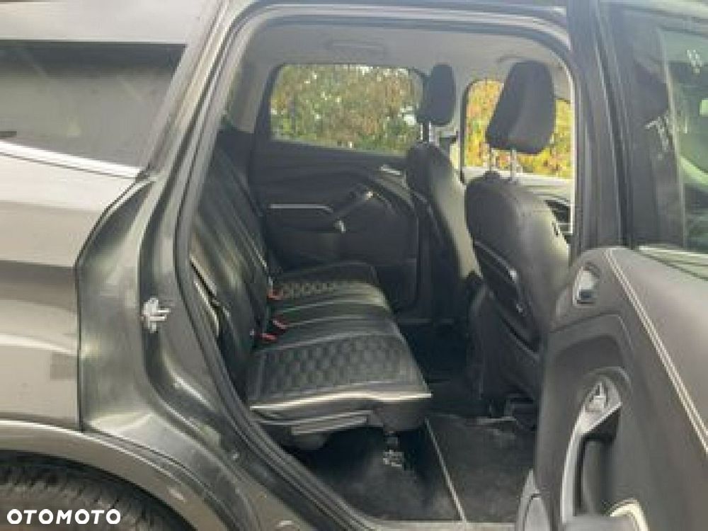 Ford Kuga - 17
