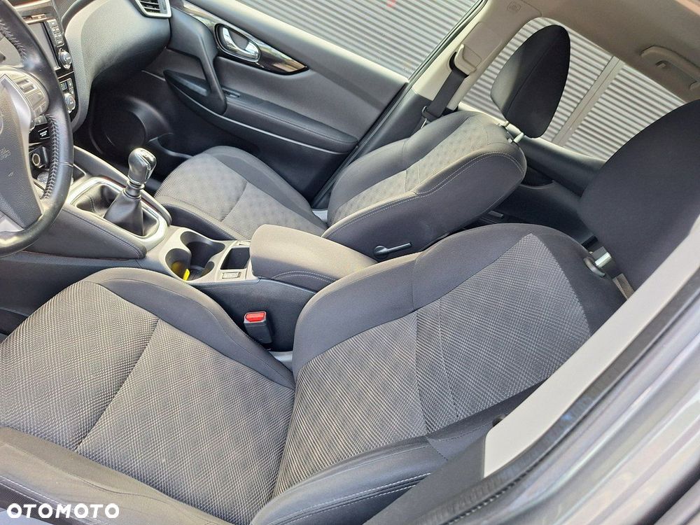 Nissan Qashqai 1.6 DIG-T N-Connecta - 16