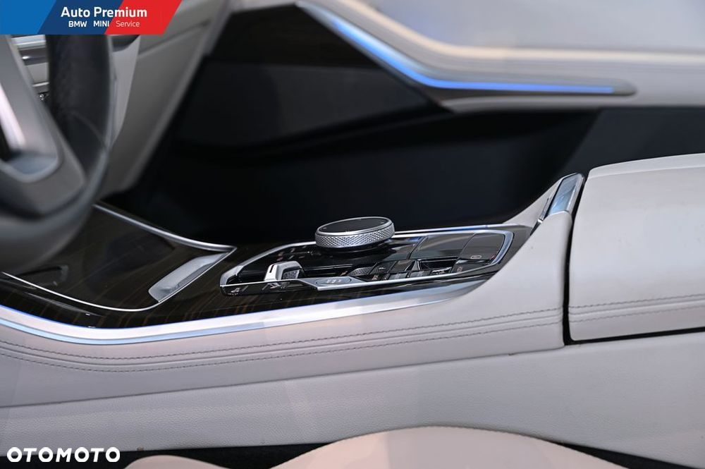 BMW X5 xDrive30d mHEV - 8