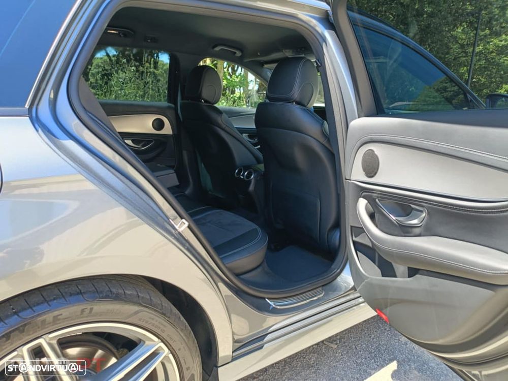 Mercedes-Benz E 220 - 3