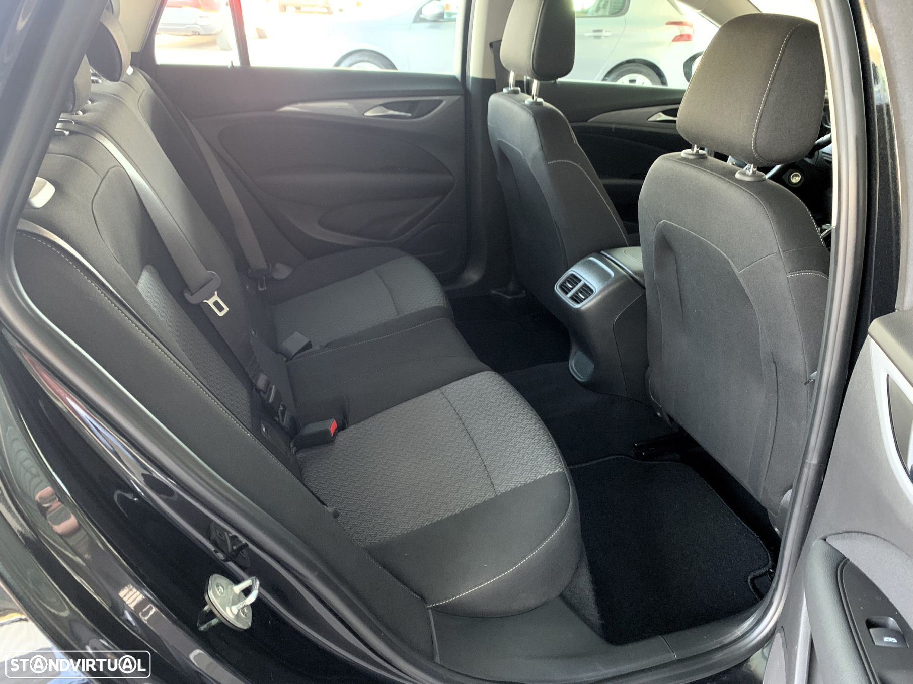 Opel Insignia Sports Tourer 1.6 CDTi Business Edition - 12