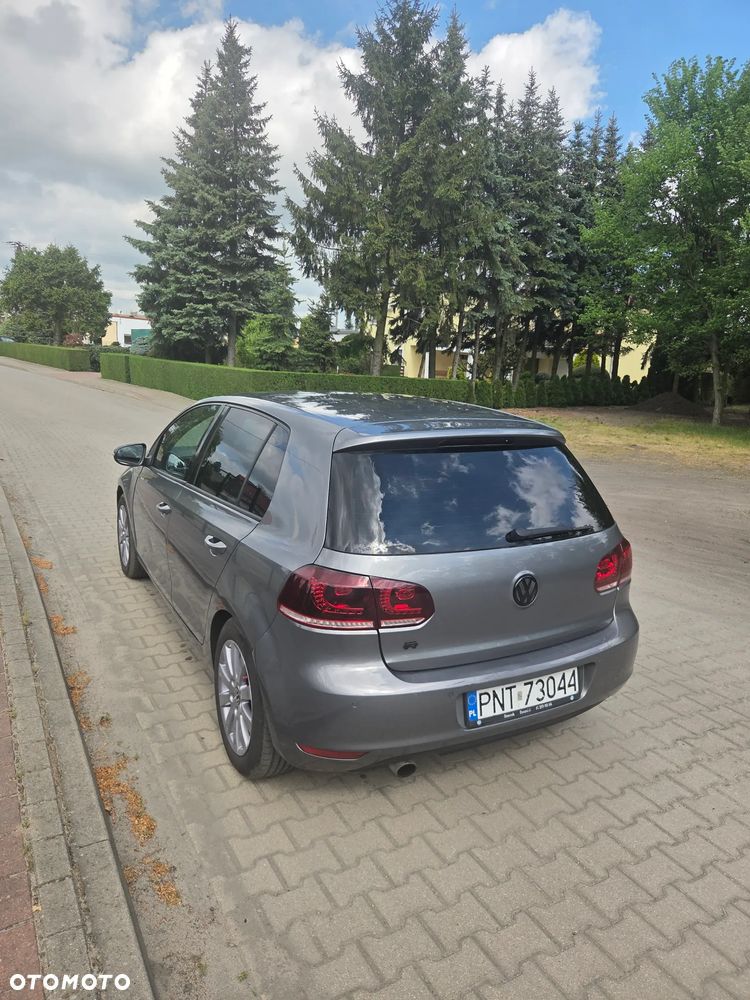 Volkswagen Golf - 2