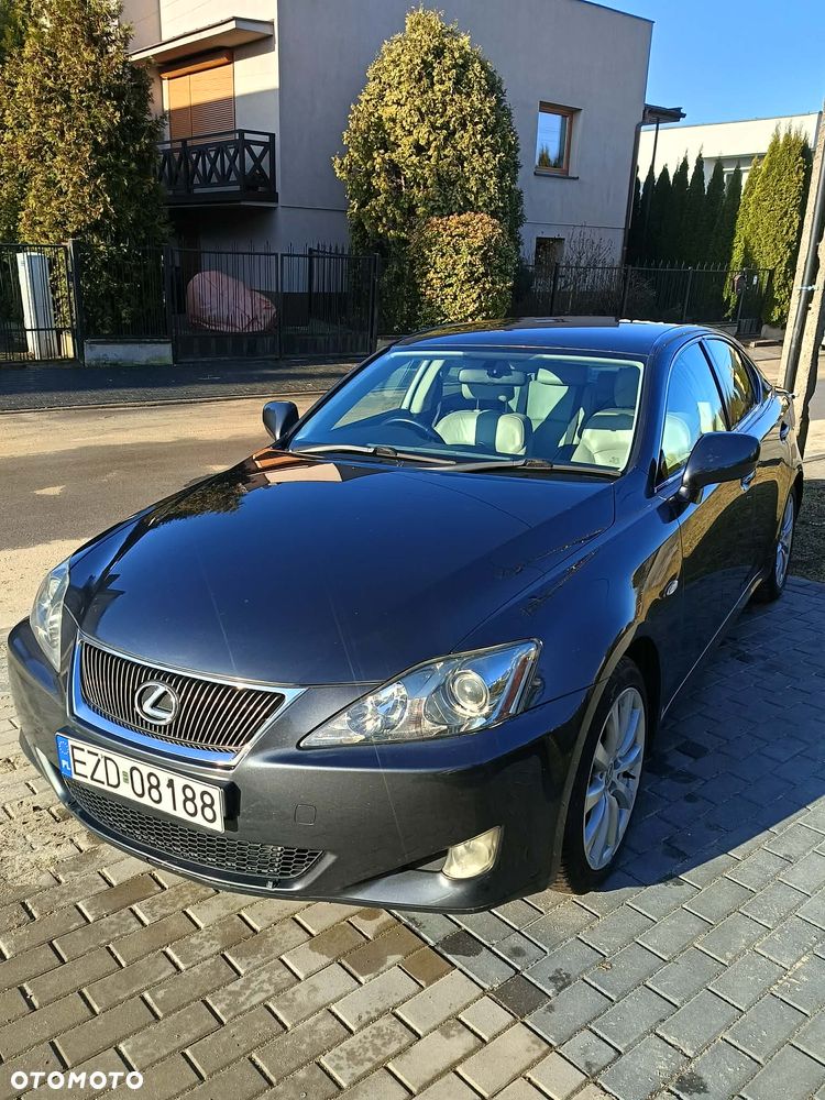 Lexus IS - 2